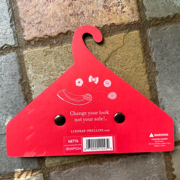 NWT Lindsay Phillips Interchangeable Shoe Accessories (Set of 2) - Picture 3 of 5